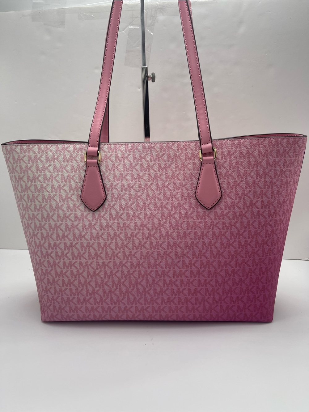 MICHAEL MICHAEL KORS SHEILA
CARNATION LG TOTE bag & Double Zip Ombré Lg Wallet - Picture 9 of 16